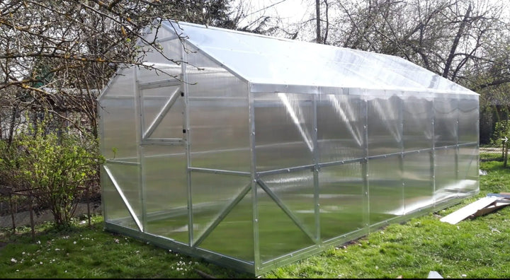 NEW! Specifications of the Vitor greenhouse 3x4 m: area 12 m², height 260 cm, 4 mm polycarbonate, galvanized steel frame 40x40 mm. Includes 2 windows and 1 door.